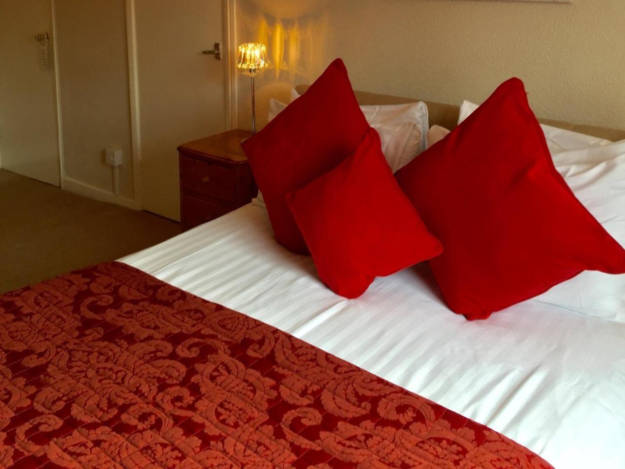 The Black Bull Inn Escrick Room photo