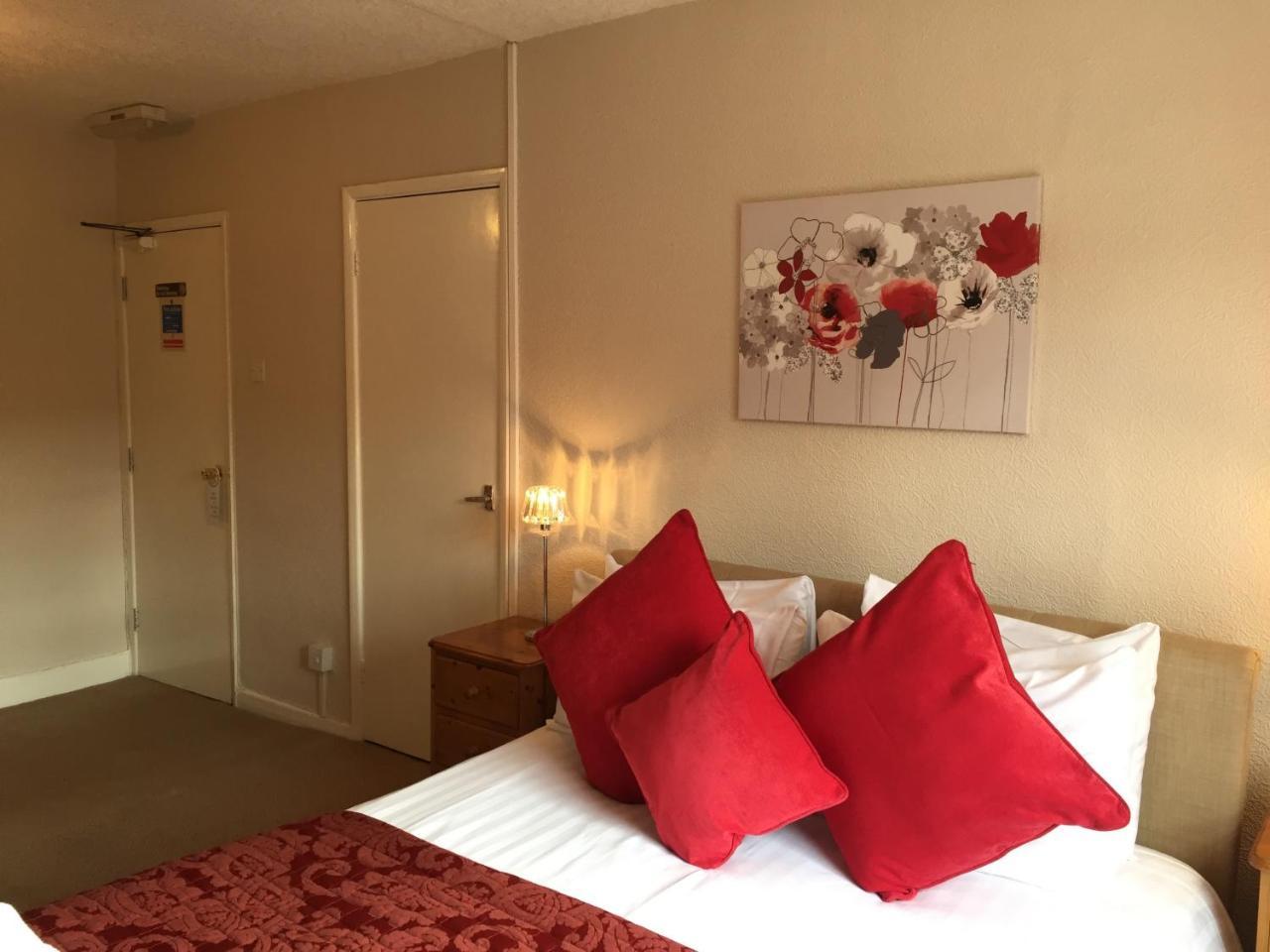 The Black Bull Inn Escrick Room photo