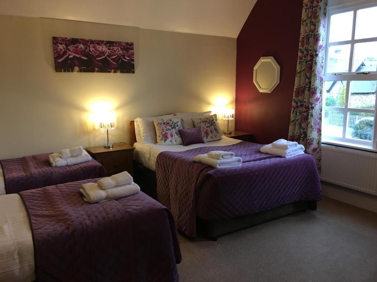 The Black Bull Inn Escrick Room photo